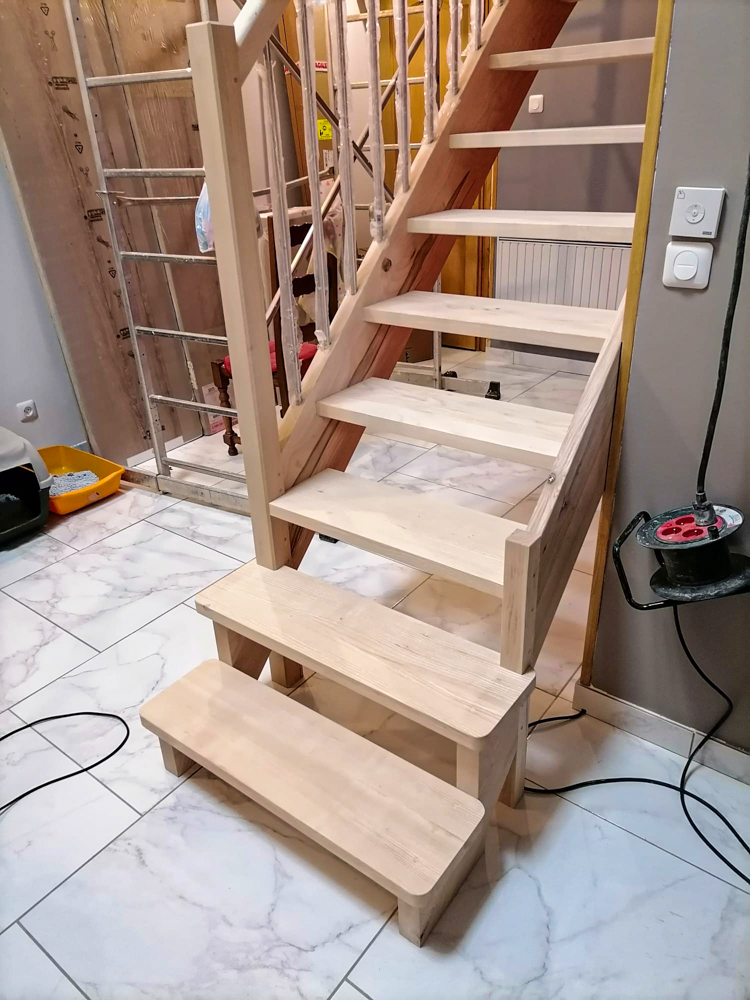 Escalier fabriqué par Christophe Charrier Menuisier à Saintes